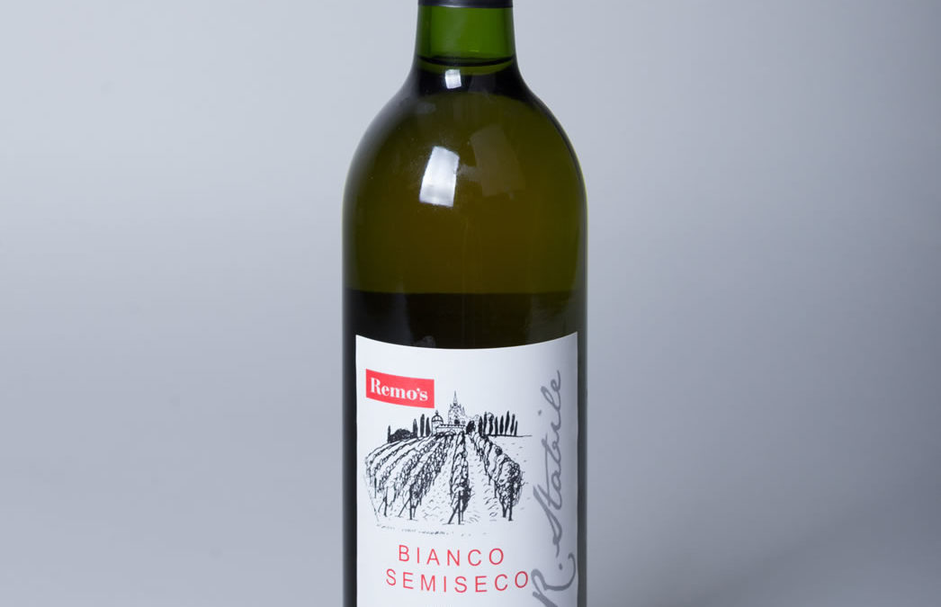 Vino blanco semiseco Remo